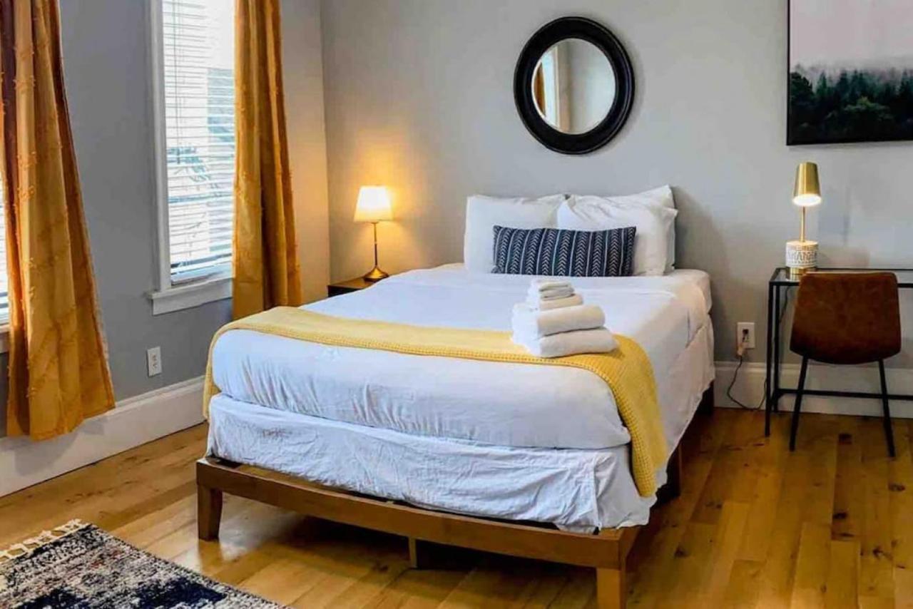 Hostwise - The Ohioan - Beautiful Brick Apt, Minutes To Downtown! Apartment