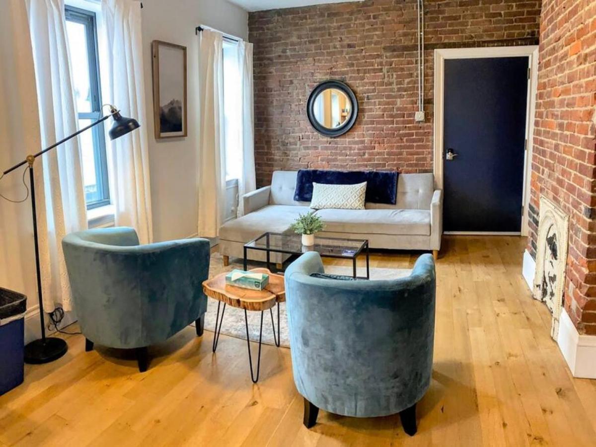 Hostwise - The Ohioan - Beautiful Brick Apt, Minutes To Downtown! Apartment Pittsburgh