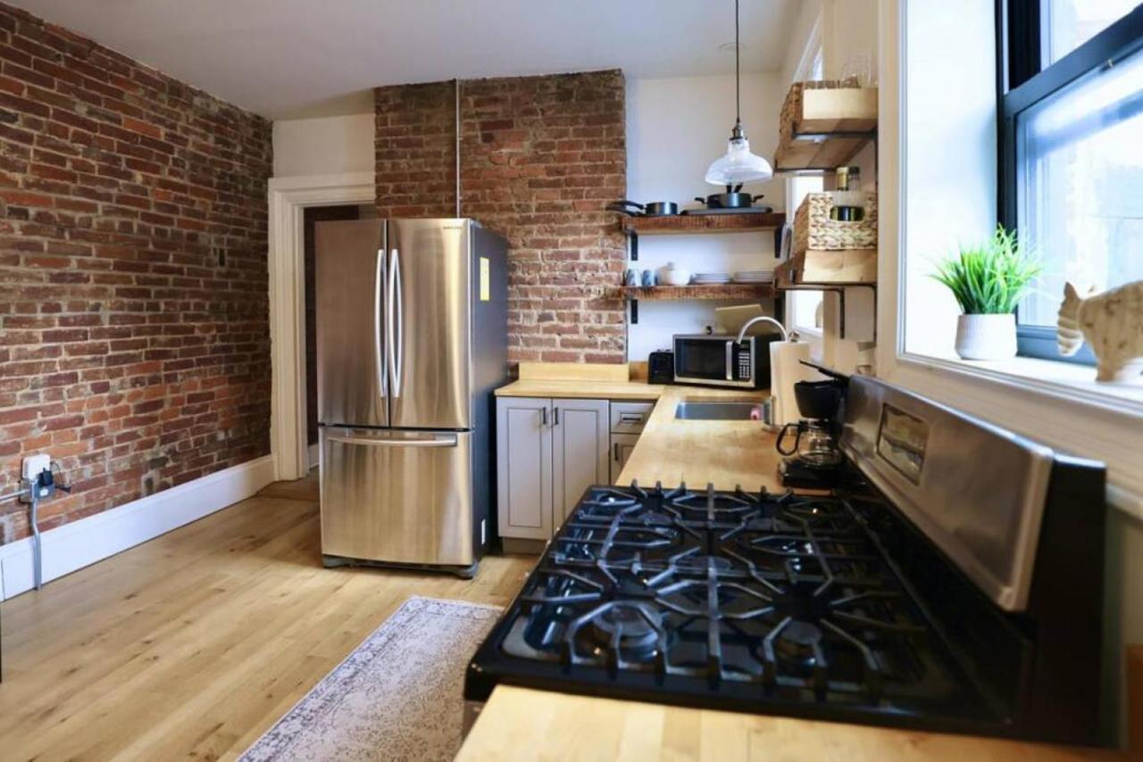 Apartment Hostwise - The Ohioan - Beautiful Brick Apt, Minutes To Downtown!